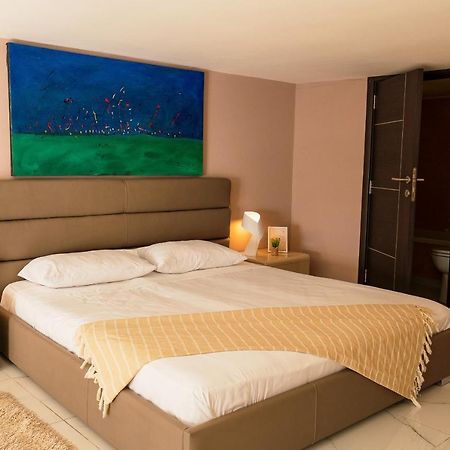 Scenic Seafront Duplex Apartment In スリーマ エクステリア 写真