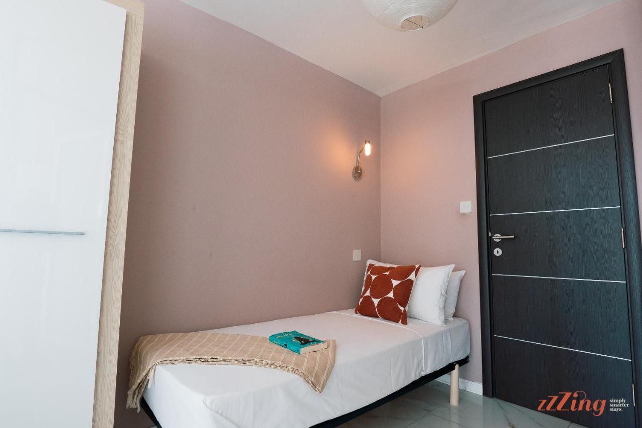 Scenic Seafront Duplex Apartment In スリーマ エクステリア 写真